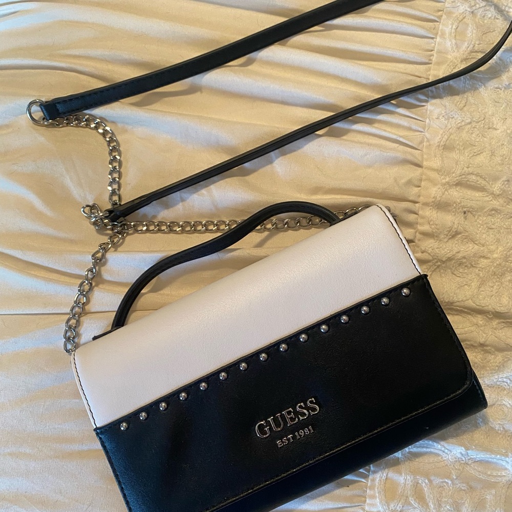 Brand NEW Guess crossbody purse $40